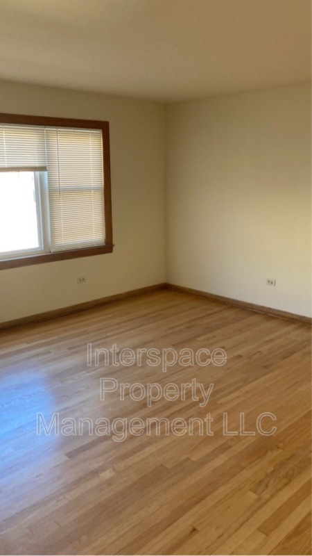 10126 S PULASKI RD