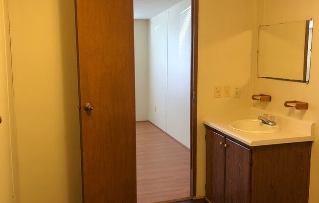 3 beds, 2 baths, $1,195