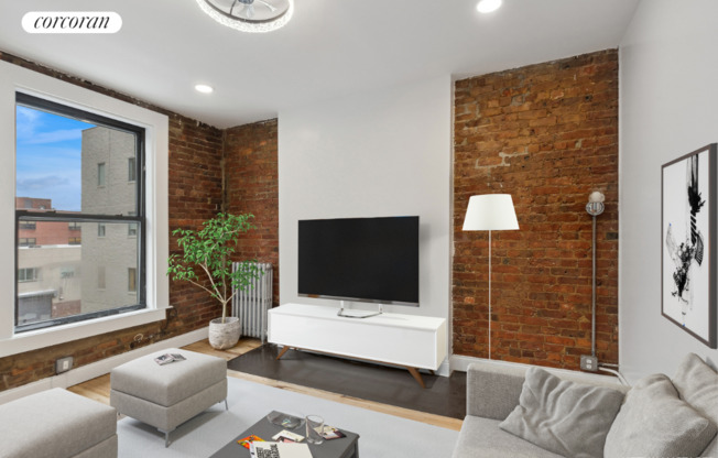 112 E 123 ST