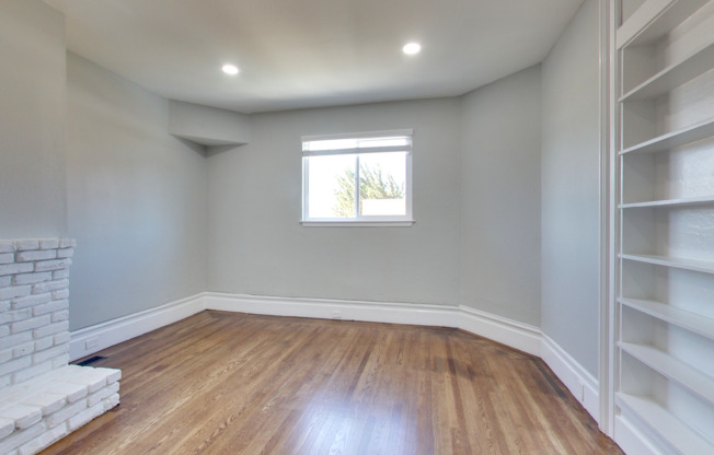 3142 FRUITVALE AVE