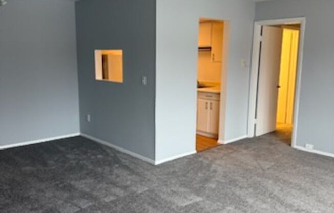1 bed, 1 bath, 570 sqft, $1,200, Unit 36HS-6