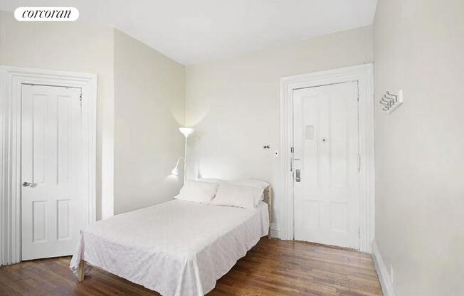 Studio, 1 bath, $2,595, Unit 33