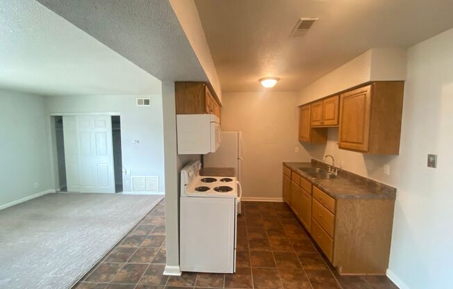 2 beds, 1 bath, 725 sqft, $695, Unit 1120-9