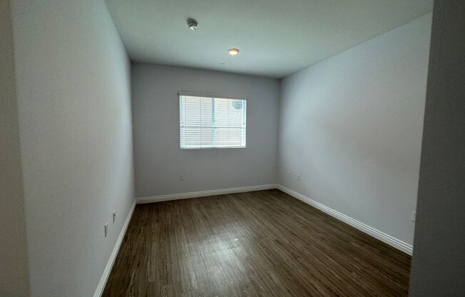 3 beds, 2 baths, 1,575 sqft, $3,195, Unit 209