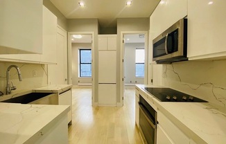 133 E 35 ST