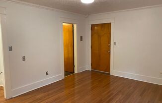 Studio, 1 bath, 450 sqft, $910, Unit 7