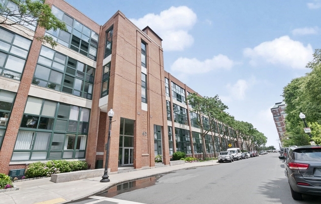 42 8th St