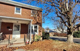 3 beds, 1.5 baths, $1,350