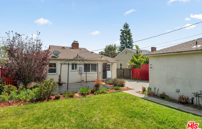 7601 DUNFIELD AVE