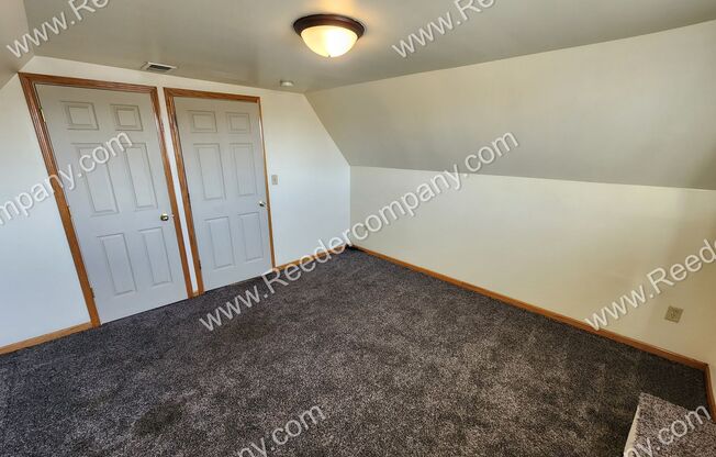 1 bed, 1 bath, $875, Unit Rear 2nd floor