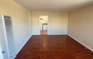 2 beds, 1 bath, 525 sqft, $1,895, Unit 1351