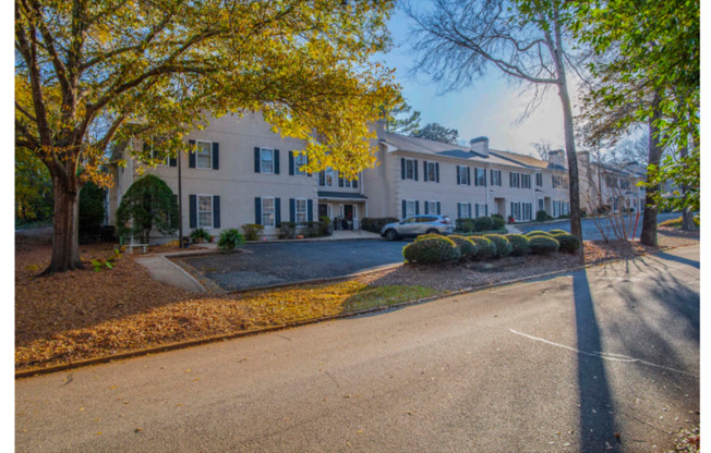 Beautiful 2 bedroom condo just minutes from Downtown Athens!