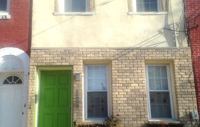 Stunning 2-Bedroom Townhome in Fishtown! Available mid-July!