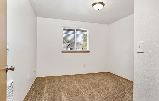 2 beds, 2 baths, 976 sqft, $1,450, Unit 2271-105