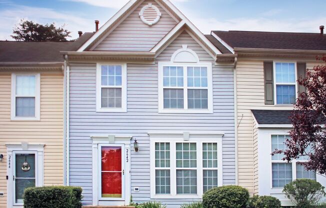 Cozy 3 BR/2 Full BA & 2 Half BA Townhome in Odenton!