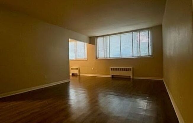1 bed, 1 bath, 560 sqft, $1,650, Unit 109