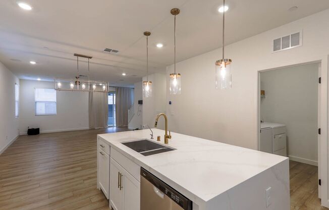 3 beds, 3.5 baths, $2,650