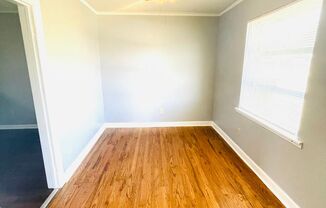 3 beds, 1 bath, $895