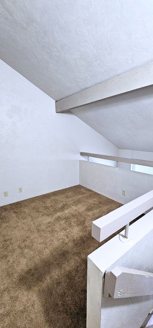 (OLV 24)  Unique 1 Bedroom Loft with Large Walk-in Closet!
