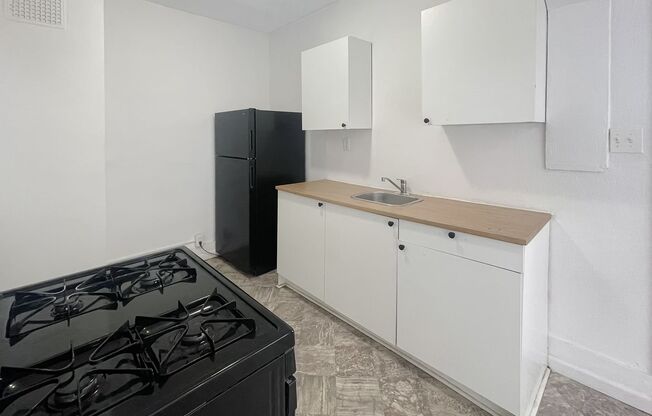 2 beds, 1 bath, 635 sqft, $1,095, Unit 208