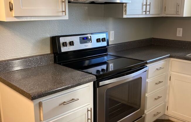 2 beds, 2 baths, 900 sqft, $1,475, Unit 234