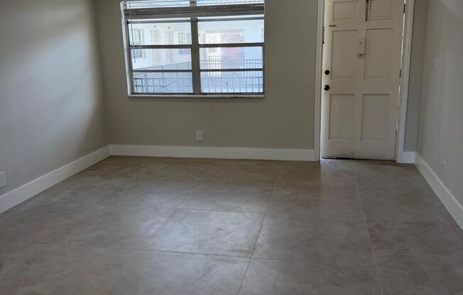 1 bed, 1 bath, 650 sqft, $1,825, Unit 4933-202