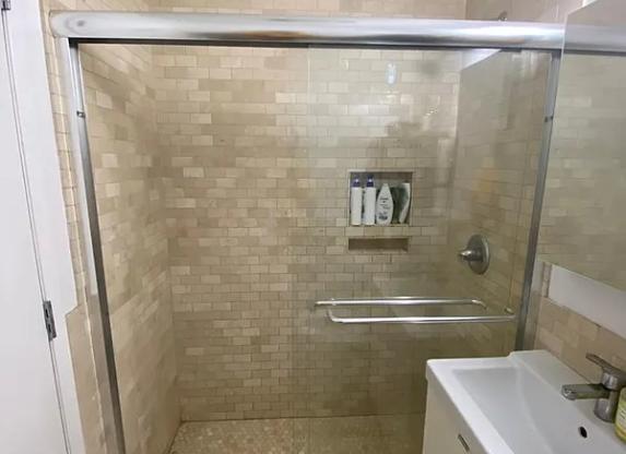 Studio, 1 bath, $3,400, Unit 3D