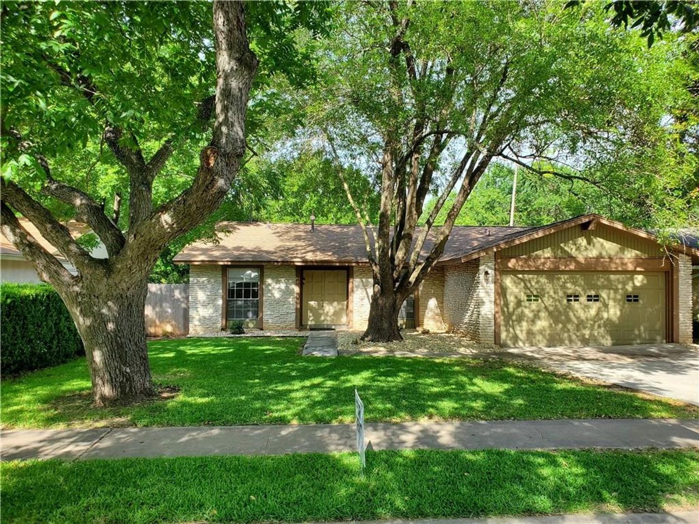 Northwest Austin One Story / Anderson Mill Area / Walk to Parks & Schools / Minutes to Apple & Domain