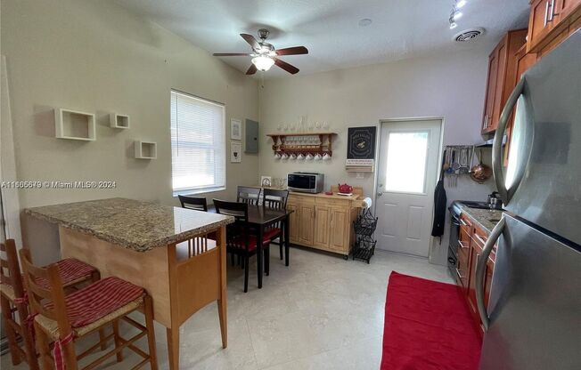 3 beds, 3 baths, $5,200, Unit # 2423