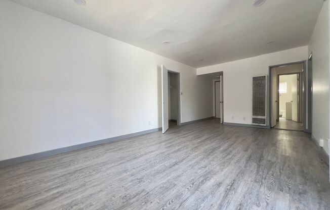 10942-10948 Crenshaw Blvd (Hexagon Eagles LLC)
