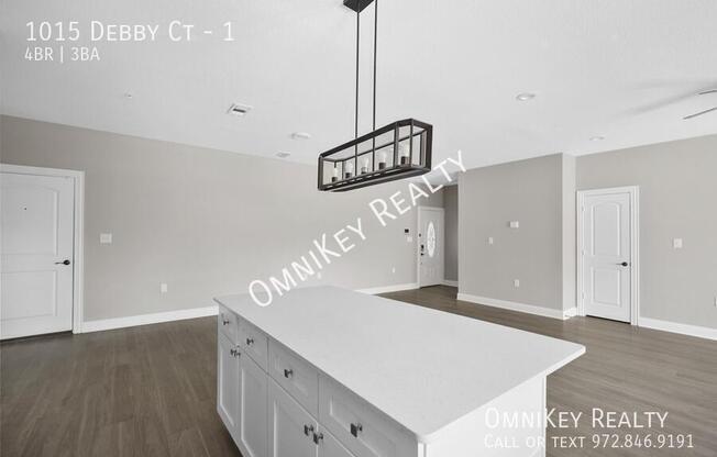 1015 DEBBY CT