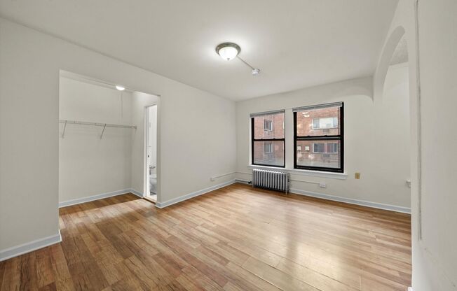 Studio, 1 bath, 371 sqft, $1,150, Unit 403