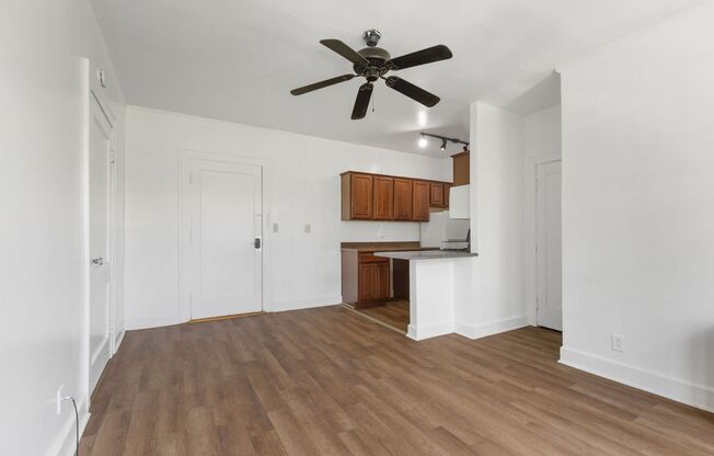 1 bed, 1 bath, 475 sqft, $825, Unit 34