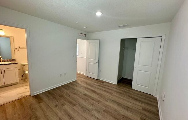 2 beds, 2.5 baths, 1,252 sqft, $1,949, Unit 105