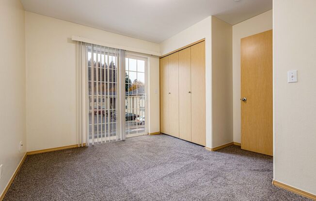 4 beds, 2.5 baths, 1,545 sqft, $2,395, Unit J8