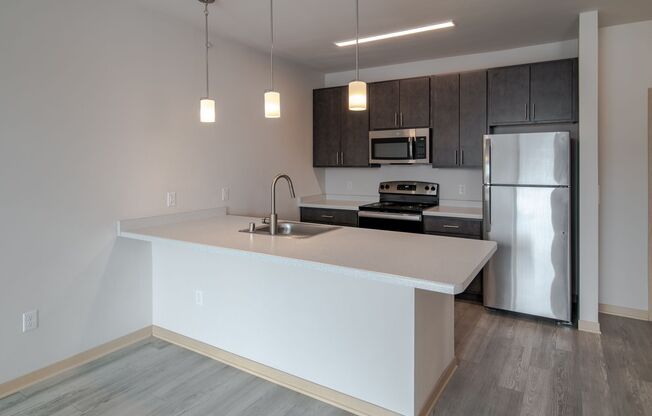 1 bed, 1 bath, 675 sqft, $1,665, Unit 422
