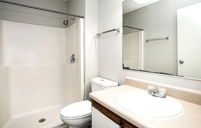 1 bed, 1 bath, 650 sqft, $825, Unit 222