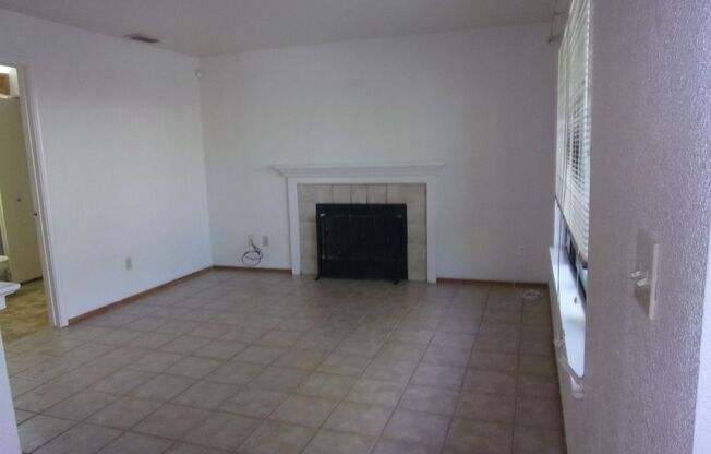 3 beds, 2.5 baths, $2,700, Unit Vacaville, CA  95687