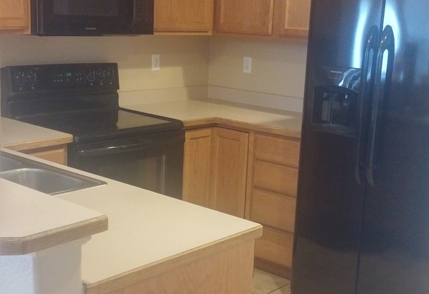 3 bedroom 2 1/2 bath townhome