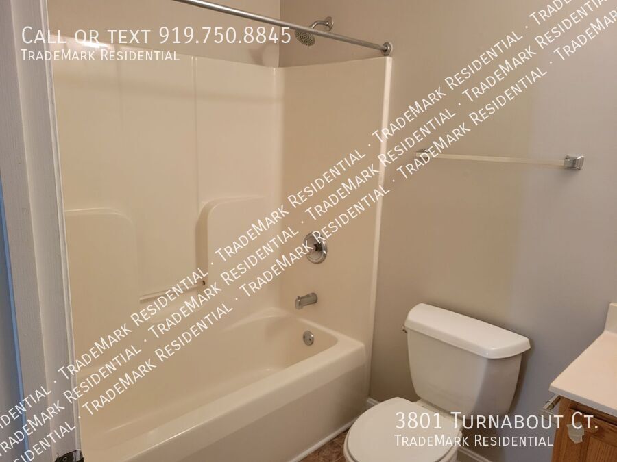 3801 TURNABOUT CT