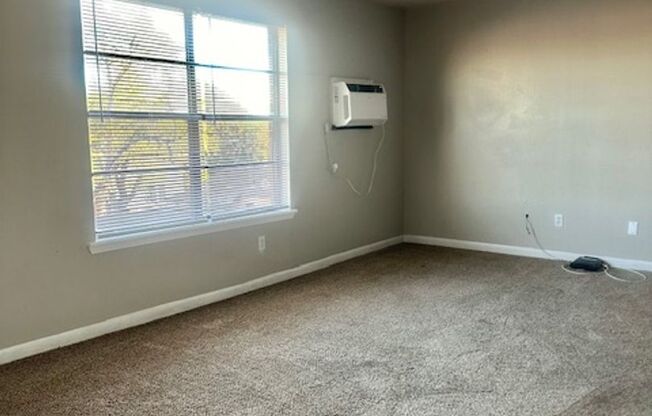 1 bed, 1 bath, 712 sqft, $629, Unit 306