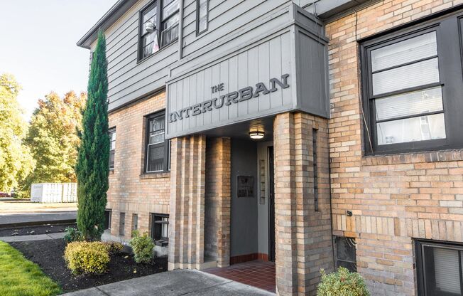 Finally, a Place That’s All Yours — Cozy Downtown 1bd/1bth Awaits!