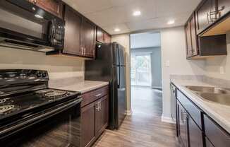 Kitchen gallery at Barrington Estates Apartments, Indianapolis, 46260