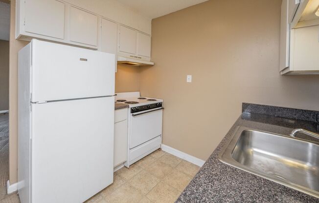 1 bed, 1 bath, 638 sqft, $822, Unit I