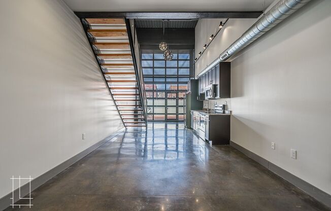 2 beds, 2 baths, $2,450, Unit 727 N. 4th St. Apt. 102