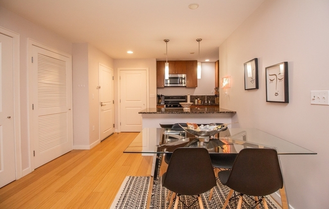 2 beds, 2 baths, 1,100 sqft, $6,000, Unit 401