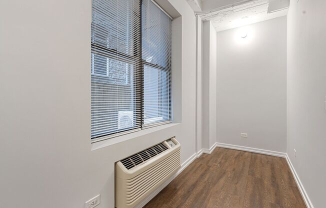 Studio, 1 bath, 172 sqft, $1,475, Unit 105