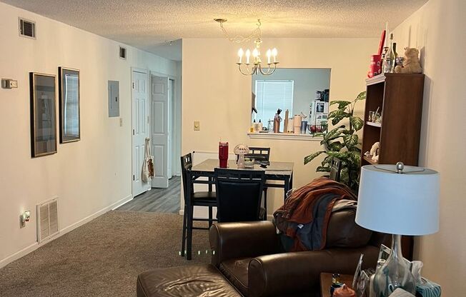 2 beds, 2.5 baths, 1,180 sqft, $1,250