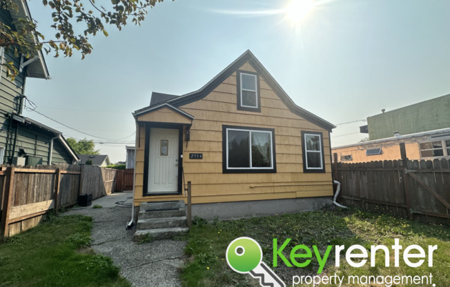 3 Bedroom 1 Bath House in North Central Tacoma!