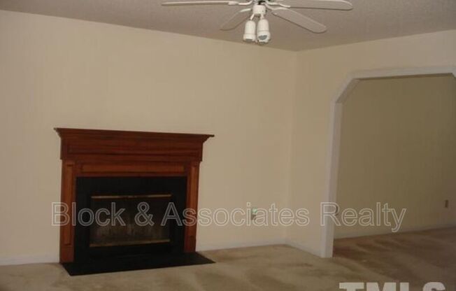 311 WAX MYRTLE CT
